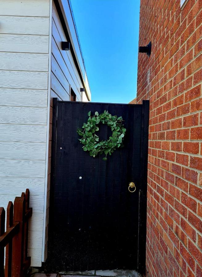 Canterbury Romantic Modern Home Goodnestone  Exteriör bild